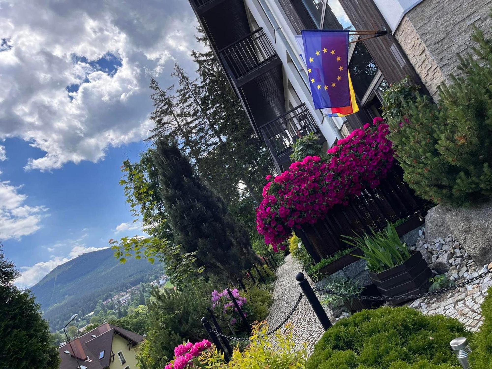 Apartament Panorama Gor - Centrum Miasta Z Widokiem Na Szrenice Szklarska Poreba Luaran gambar